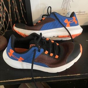 Under Armour Kids' Black, Blue, and Orange Sneakers size 5.5 youth